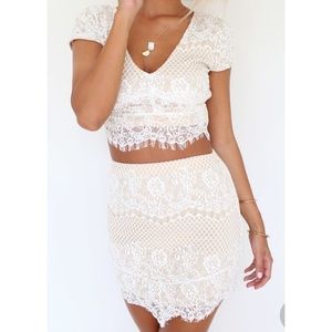 NWOT Sabo Skirt Lace Crop Two-Piece Set